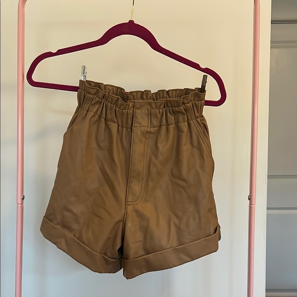 Abercrombie & Fitch High Waist Tan leather Shorts